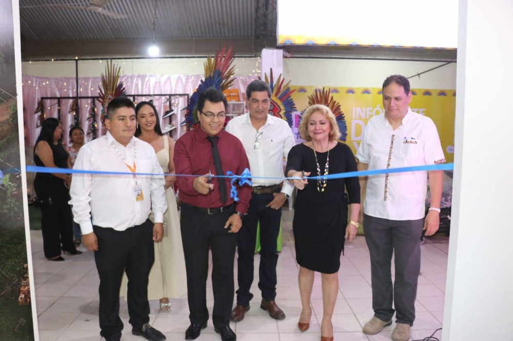 ENDE Corporación  inaugura su stand  "ENDE, por un Futuro  Sostenible" en la Fexpo