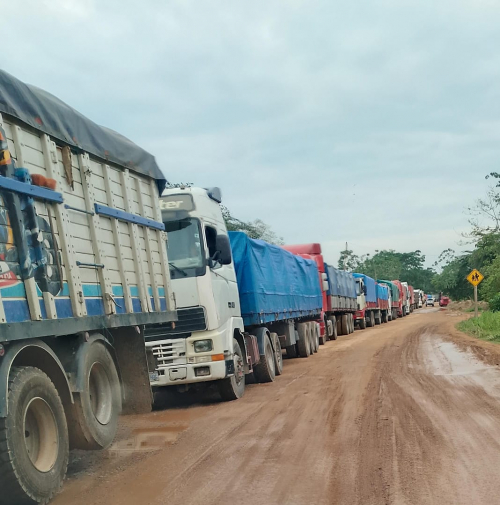 Transportistas eligen desvío por el Beni ante  bloqueo en Cochabamba, pero el costo se dispara