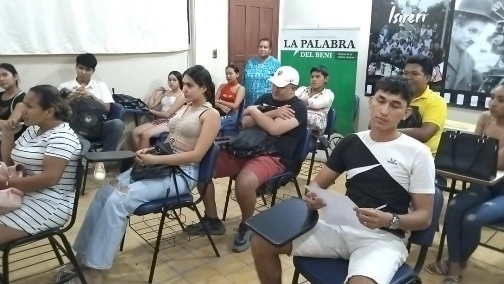 La Palabra del Beni y la UAB, llevan adelante taller de foto documental