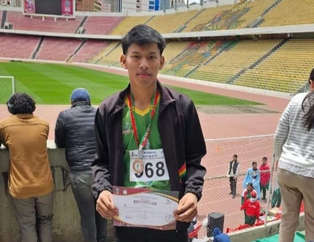 Humberto Egüez Cadima asegura bronce para Beni en el cierre del nacional de atletismo