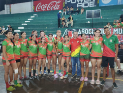 Doble triunfo para Trinidad en básquetbol U-14: damas y varones al podio