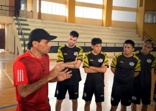 Hansel Barba busca llevar a Deportivo Amistad a la clasificación en la Liga Profesional de Futsal