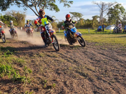 Gran final del rugir de los motores en Trinidad