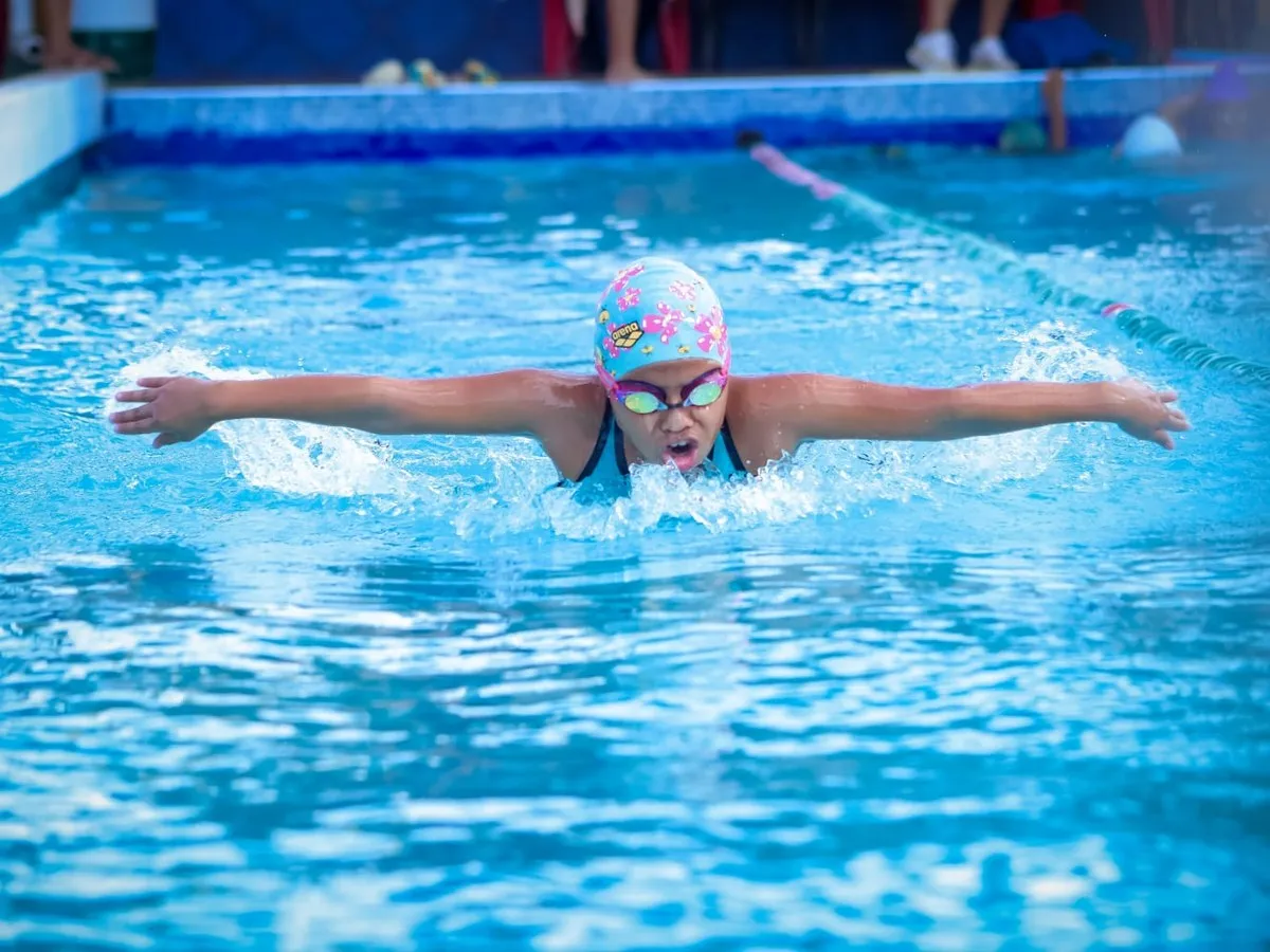 KEISSY MENDOZA ARRASA EN EL NACIONAL Y SUBE SEIS VECES AL PODIO