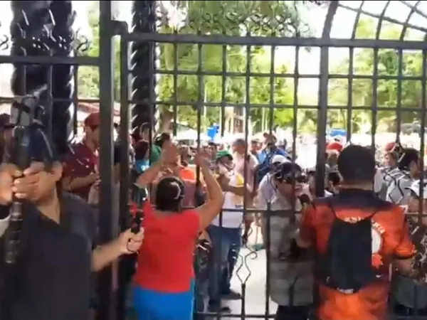 Hoy es el último día para pintar y limpiar en Cementerio