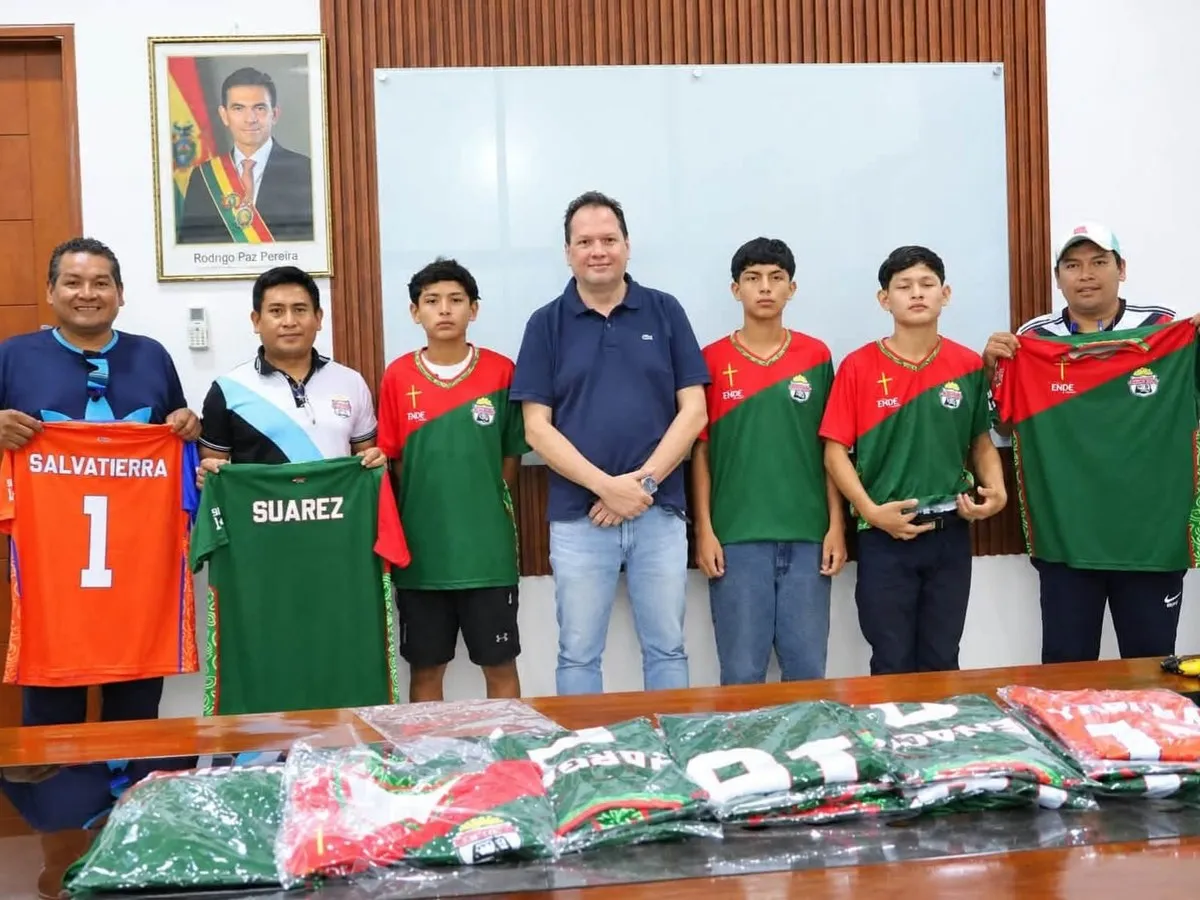 ENDE DELBENI IMPULSA EL DEPORTE BENIANO CON LA ENTREGA DE UNIFORMES