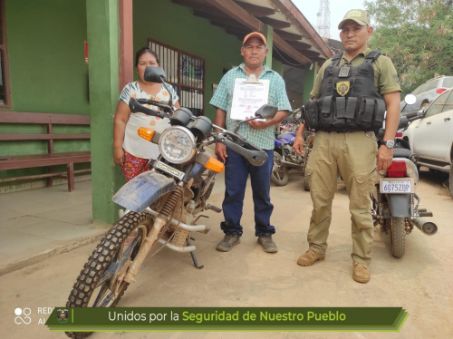 Policía a través de DIPROVE entrega  motocicleta recuperada tras exitoso operativo