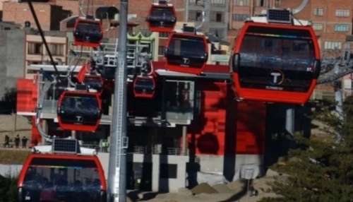 Hallaron un bebé de tres semanas en la Línea Roja del Teleférico