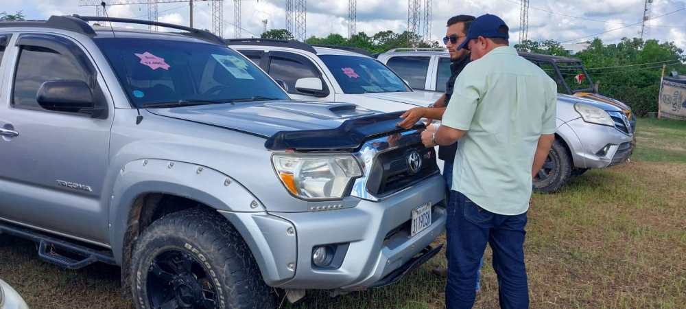 DIRCABI INICIA EXHIBICIÓN Y SUBASTA DE  VEHÍCULOS SECUESTRADOS AL NARCOTRÁFICO EN BENI