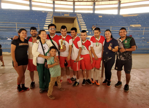 Beni en el podio del campeonato nacional de Goalball