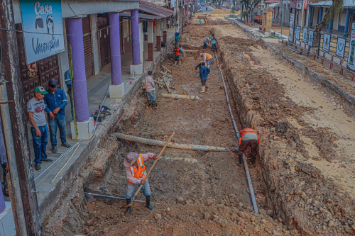 Trinidad avanza a  paso firme en la  modernización de  la Av. 6 de Agosto