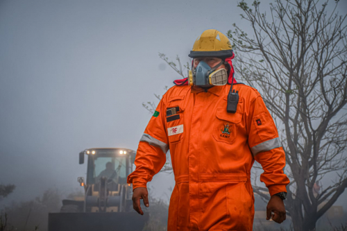 Misión cumplida, detienen las llamas pero continua la emergencia