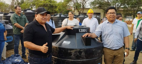 Beni: Entre la sequía y el fuego, el Gobierno  lleva agua a las comunidades afectadas