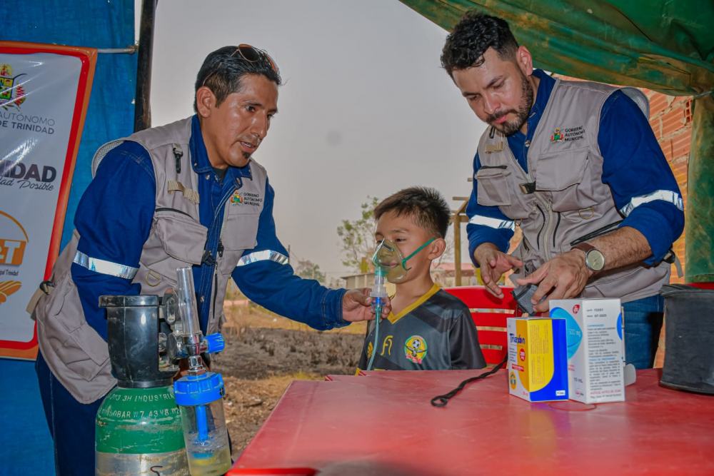 Familias reciben  atención inmediata  con oxigenoterapia y  revisión oftalmológica