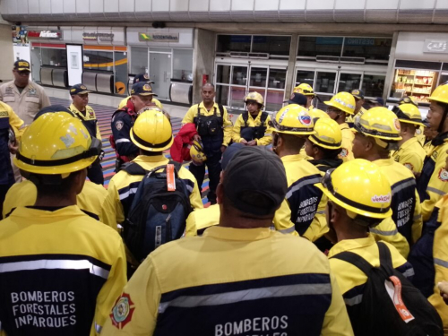 Bomberos venezolanos  reforzarán el combate  contra incendios en Beni