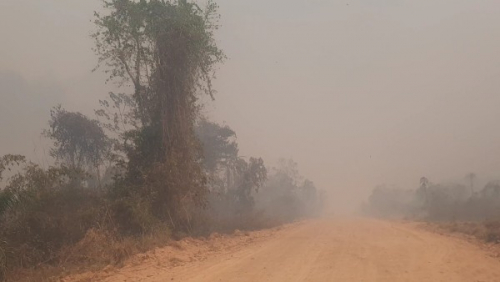 Transportistas alertan que el polvo y humo  reducen la visibilidad en carreteras del Beni