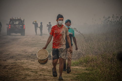 Bolivia declara emergencia nacional por los incendios forestales para agilizar la cooperación