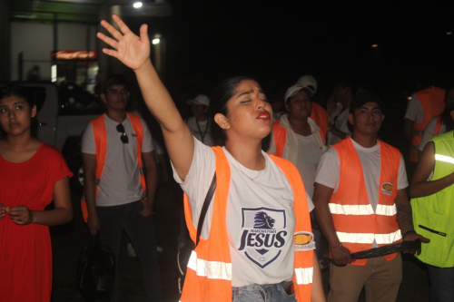 Una gran caravana por Jesús, recorrió las calles de Trinidad