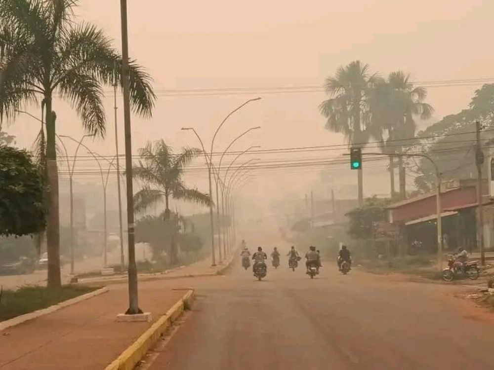 Salud recomienda  mantener restricciones  en laborales educativas  presenciales por el humo