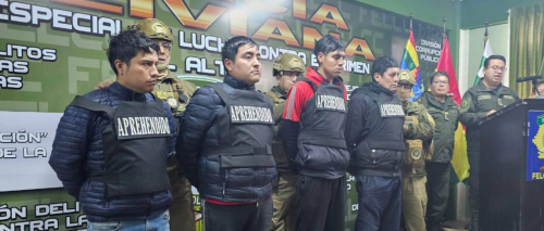 Policía presenta a detenidos por atraco a casa de un minero aurífero; uno de los implicados tiene 9 antecedentes penales