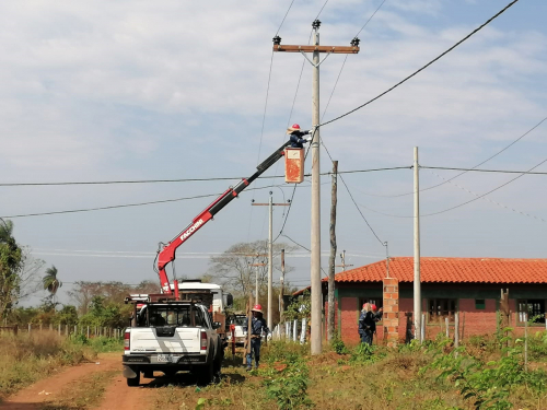 Inversión: $us 10,6 millones  para electrificar el Beni rural y  transformar la vida de miles